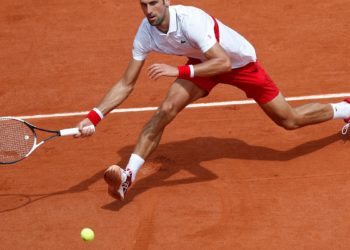 Đoković trijumfirao u četiri seta protiv ruskog igrača Hačanova i izborio polufinale Roland-Garrosa
