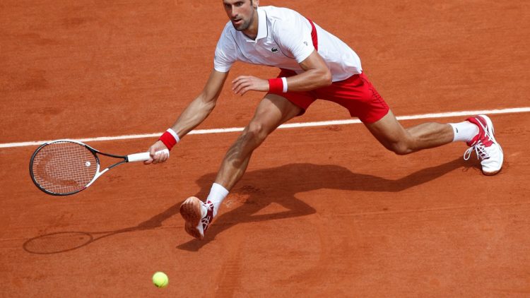 Đoković trijumfirao u četiri seta protiv ruskog igrača Hačanova i izborio polufinale Roland-Garrosa