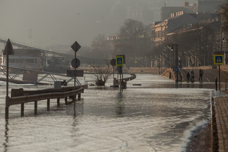 Dunav se u Budimpešti izlio iz korita
