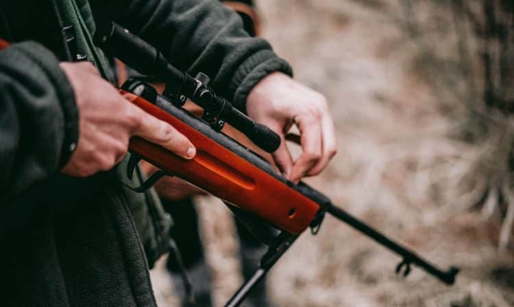 Lov u mutnom: Uskok pokrenuo kaznene prijave zbog skupine koja je nezakonito izdavala lovačka uvjerenja