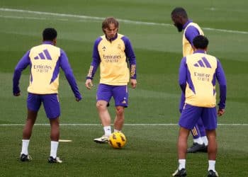 Ancelotti: ‘Modrić je legenda Reala, odluku gdje će igrati iduće sezone mora donijeti sam’