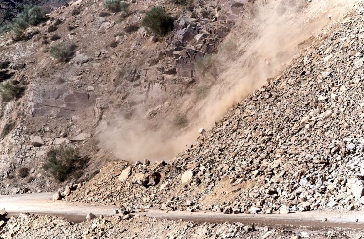 U odronu u Kini dvoje poginulih, deseci nestalih