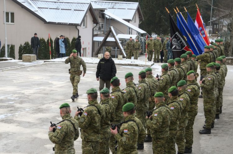 Saborski zastupnici komentirali potencijalno uvođenje obveznog vojnog roka