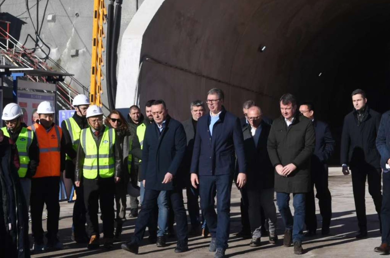 Vučić: Izbori su stvar institucija Srbije, nikad manje prigovora nismo imali Vučić: Izbori su stvar institucija Srbije, nikad manje prigovora nismo imali