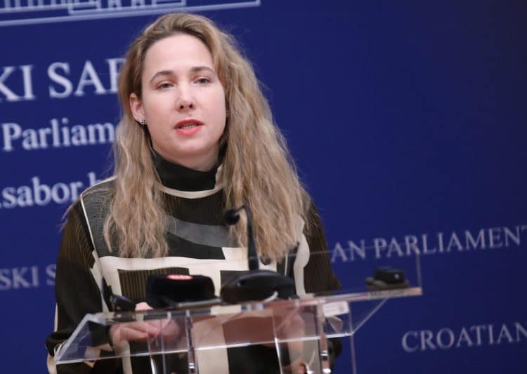 Selak Raspudić: Zakon o osobnoj asistenciji u praksi znači ‘društvenu smrt’ za osobe s 100-postotnim invaliditetom