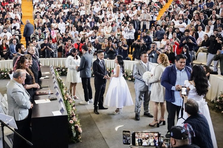 Valentinovo obilježeno masovnim vjenčanjem 1200 parova u Meksiku