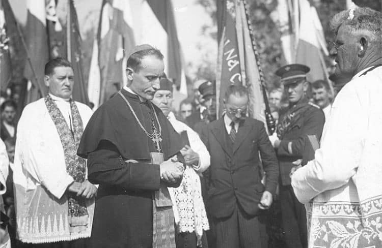 Dva ‘lica’ svetca Stepinca: Hrabri propovjednik i nacionalni simbol