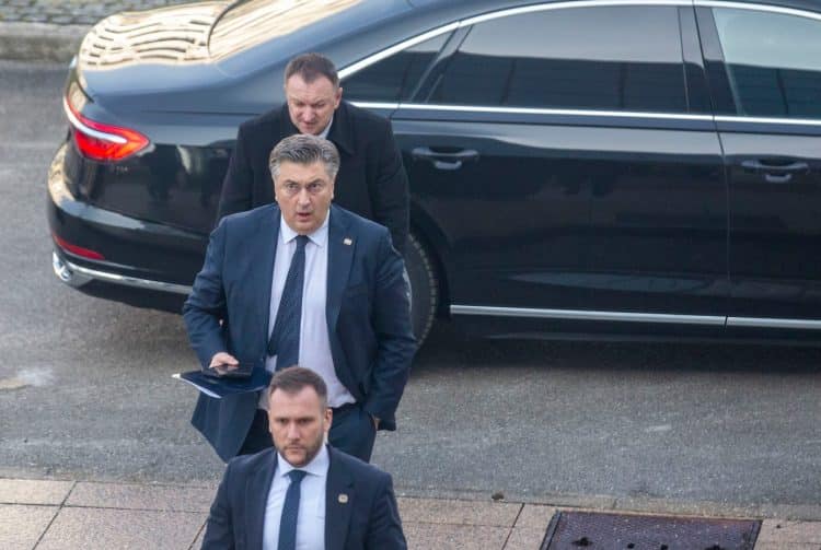 Plenković: ‘Orban pruža otpor imaginarnim EU institucijama da bi bio heroj doma’
