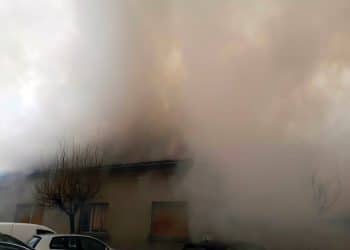 Četiri osobe stradale su u požaru u crnogorskom gradu Baru