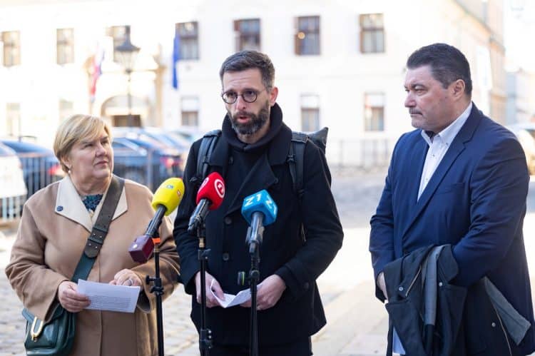 U ime obitelji traži ocjenu ustavnosti zakona i pravilnika koji reguliraju tzv. promjenu spola