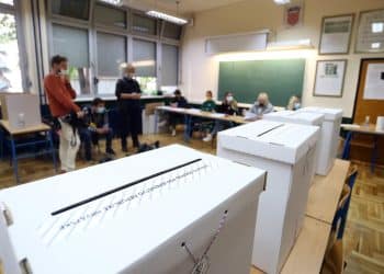 Izbori: Glasovanje teško bolesnih i slijepih osoba