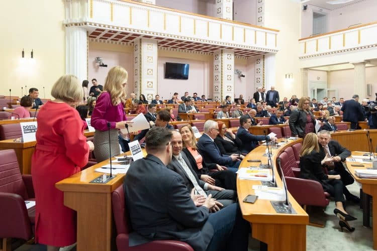 Raspušten 10. saziv Hrvatskoga sabora