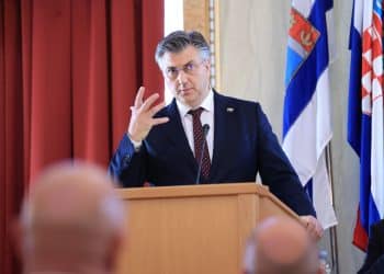 Plenković: Konačno su pale maske; je li to upliv u demokratske procese u RH ?