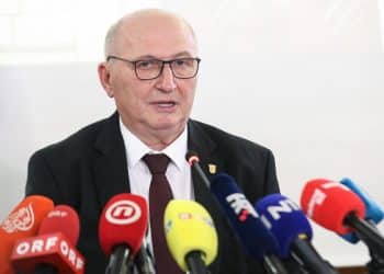 Ustavni sud: Predsjednik RH ne može biti kandidat na izborima