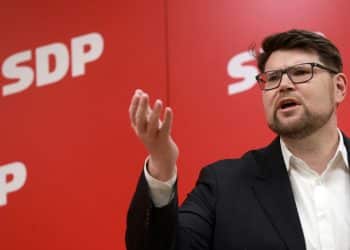 Grbin: Odluka Ustavnog suda pokušaj puča pištoljem na vodu