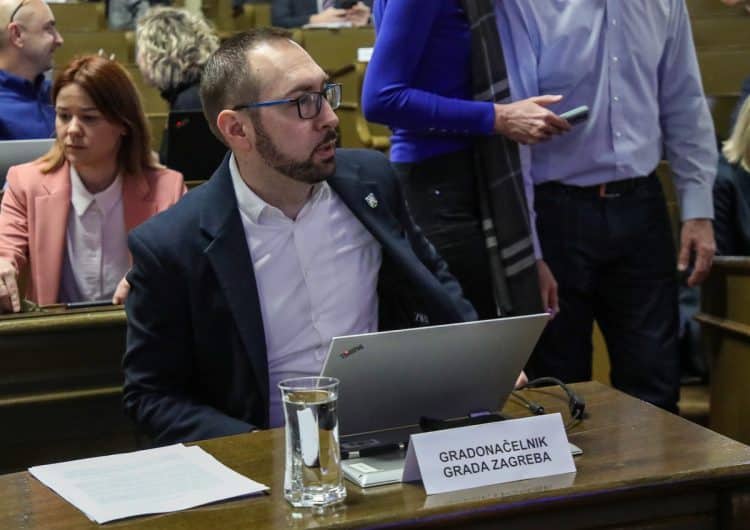 Zagrebačka Gradska skupština odobrila novčanu potporu od 600 eura za nabavku opreme za novorođenče