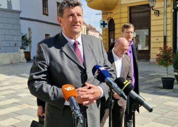 Sačić: Suverenisti i Most u svim jedinicama prelaze izborni prag