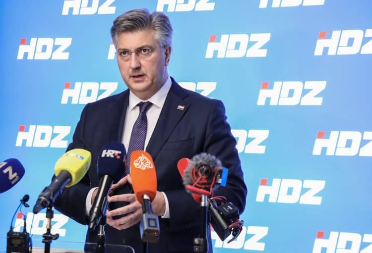 Plenković: Angažman kršitelja Ustava naštetio je oporbi