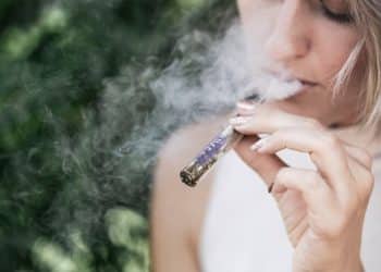 Kakva su pravila o korištenju e-cigareta u svijetu?