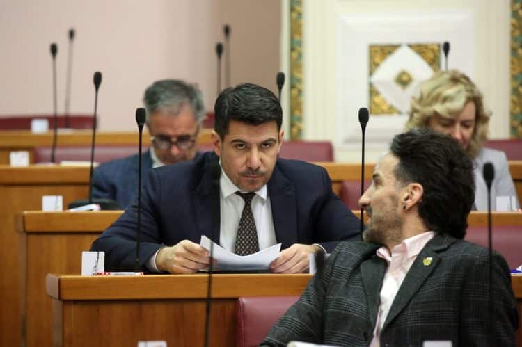 Grmoja: HDZ žuri na izbore, želi zaustaviti istrage; Zekanović: oporba tražila izbore