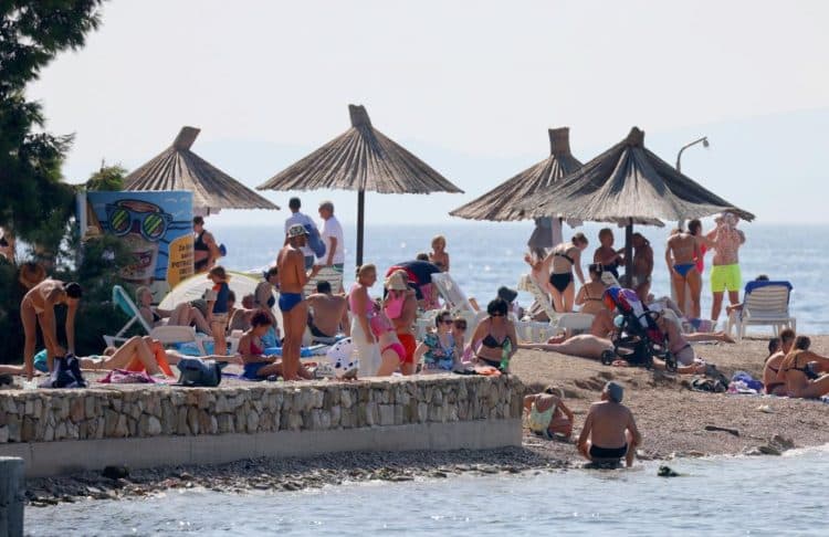 Većina hotelijera očekuje uspješnu sezonu uz rast cijena do pet posto