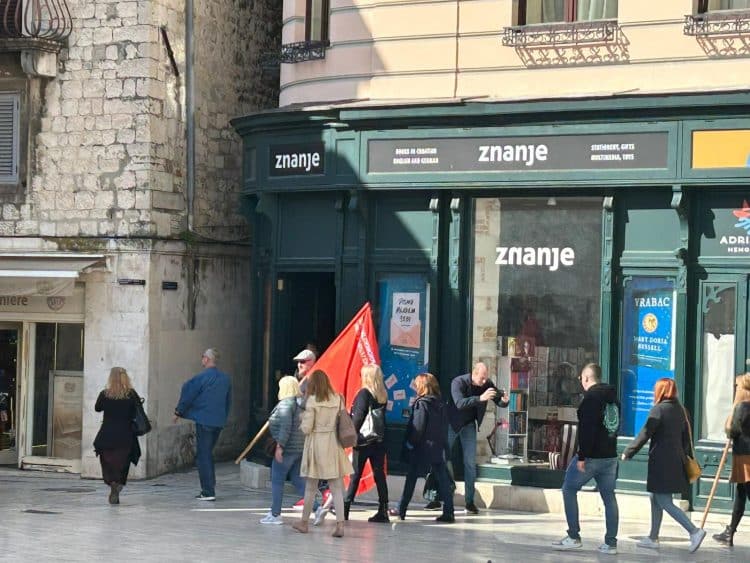 Oporbeni skupovi ‘Dosta je!’: Hrvatskoj ćemo vratiti budućnost