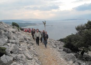 Tradicijska zavjetna procesija Rapski križi upisana u Registar kulturnih dobara
