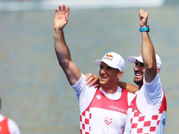 Braća Sinković i Damir Martin plasirali se u A finala na regati Svjetskog kupa