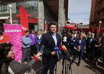 Peđa Grbin: Građani 17. travnja izlaze u bitku protiv korupcije