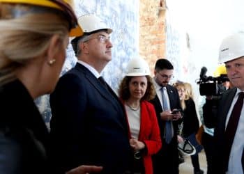 Plenković posjetio zgrade kulturne baštine koje se renoviraju na Gornjem gradu u Zagrebu