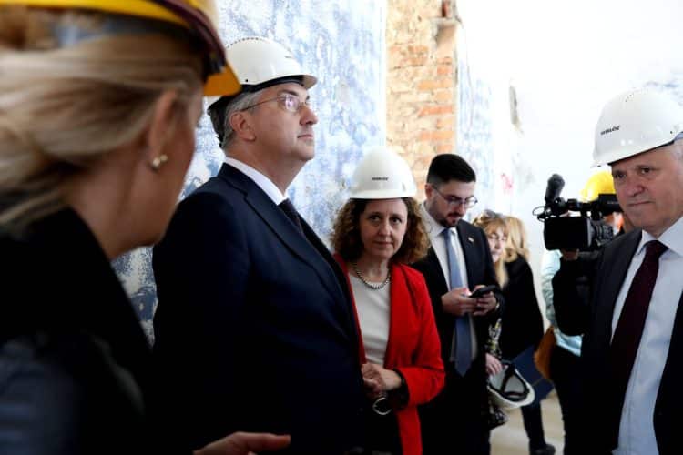 Plenković posjetio zgrade kulturne baštine koje se renoviraju na Gornjem gradu u Zagrebu
