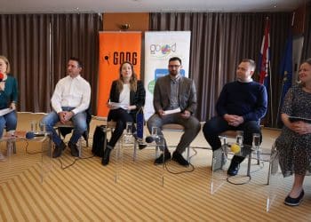 Stranke na okruglom stolu: Rasprava o integraciji građanskog odgoja u škole