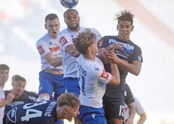 Pred praznim poljudskim tribinama Osijek pobijedio Hajduk s 2-1