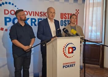 DP poručio je da ih u vezi formiranja nove vlade zovu sa svih strana i da nisu trgovci foteljama