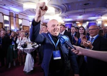 Objava privremenih rezultata DIP-a izazvala euforiju u izbornom stožeru HDZ-a