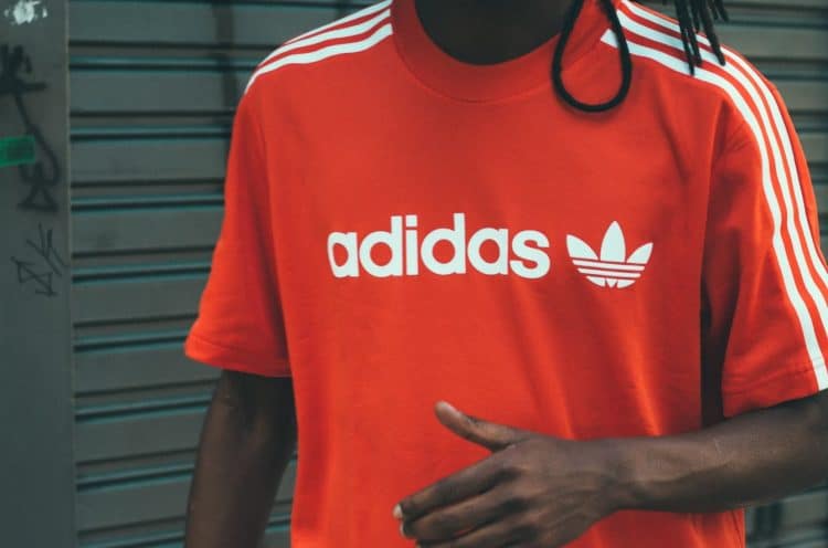 Adidas prestaje proizvoditi dres njemačke reprezentacije s brojem 44 jer podsjeća na zloglasni SS simbol