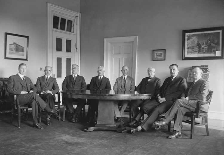 Jedna svjetska vlada FED ili kako je moguće da privatne banke tiskaju novac za državu?