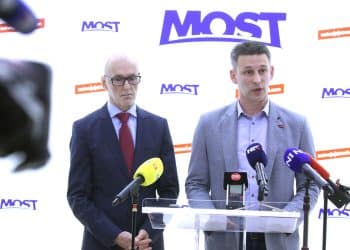 Most predlaže ustavotvorni referendum o ulozi zastupnika manjina