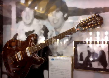 Lennonova izgubljena akustična gitara iz 1960-ih na dražbi krajem svibnja