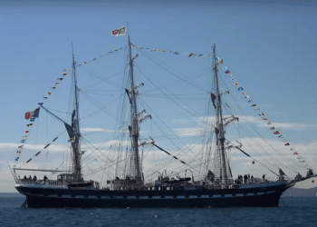 Olimpijski plamen stigao u Francusku – Velika parada u Marseillu s povijesnim brodovima