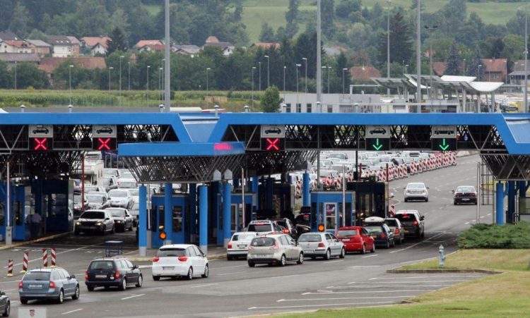 Slovenija će produžiti kontrole na granici s Hrvatskom za još šest mjeseci