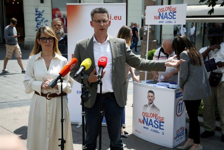Petrov: Neka se manjinci odluče – ne može se sjediti na dvije stolice!