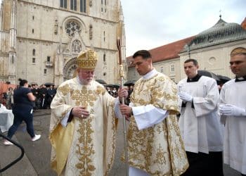 S misnog slavlja svetkovine Majke Božje od Kamenitih vrata, zaštitnice Zagreba