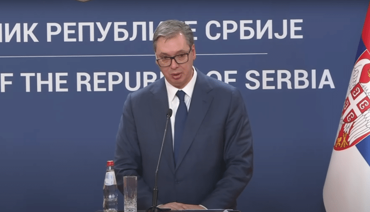 Vučića naljutio odlazak srpske reprezentacije na EURO hrvatskim zrakoplovom