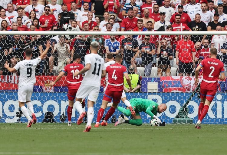 Srbija u posljednjoj minuti dvoboja protiv Slovenije izvukla bod