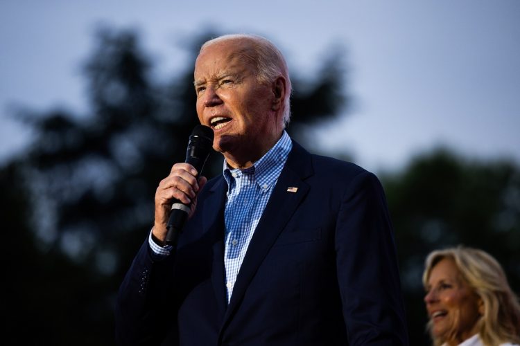 Biden ignorira kritike i odlučno poručuje: ‘Ne idem Nikamo’