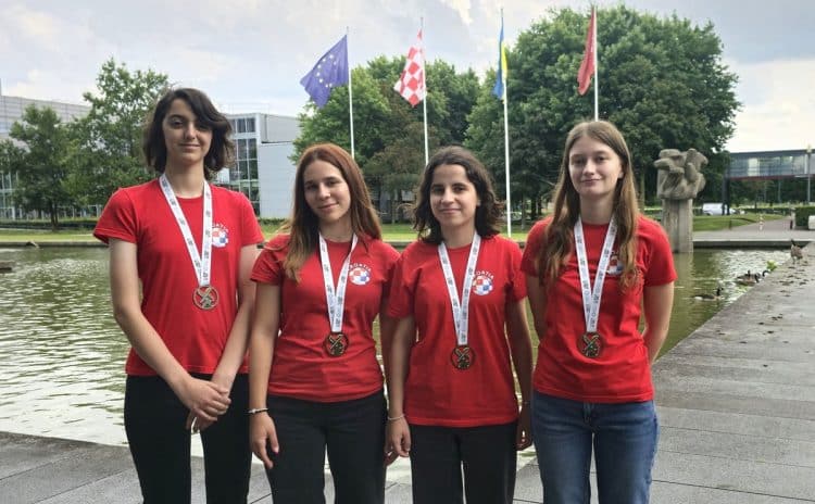 Mlade hrvatske informatičarke osvojile 2 srebrne i 2 brončane medalje