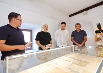 Otvorena izložba neobjavljenih rukopisa Tina Ujevića