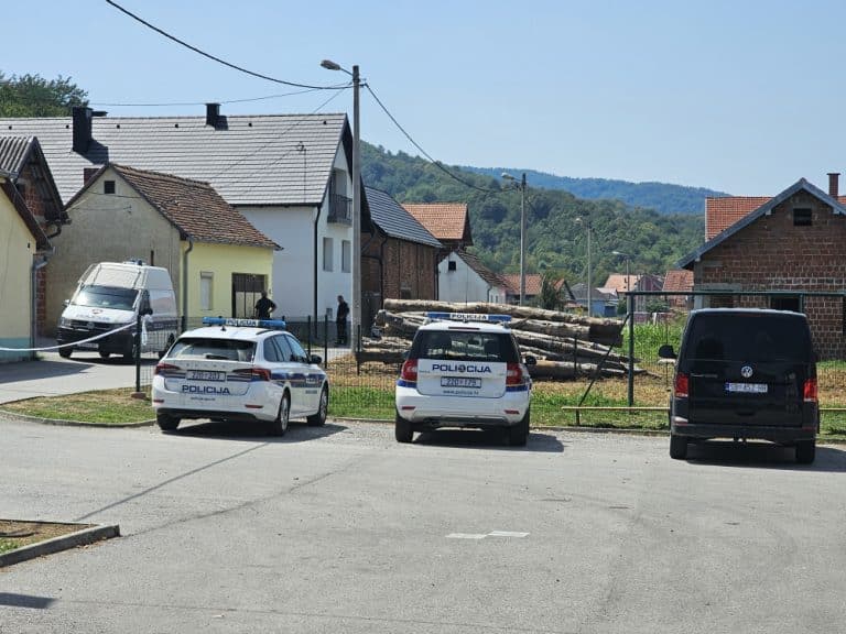 U Brestovcu zatvorio u kuću sebe i obitelj i prijetio – priveden je!