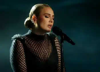 Adele na koncertu u Muenchenu oduševila prijenosom utrke  atletičarki na OI